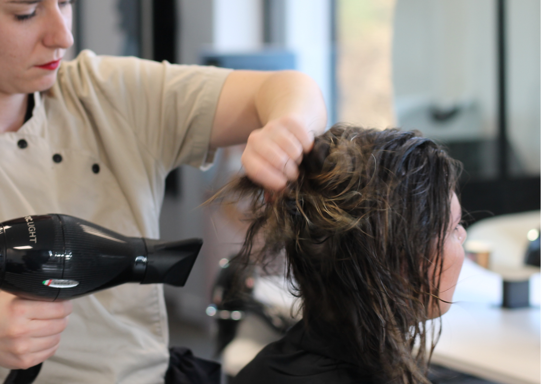 
                    C2O -
                    Soins pour les cheveux